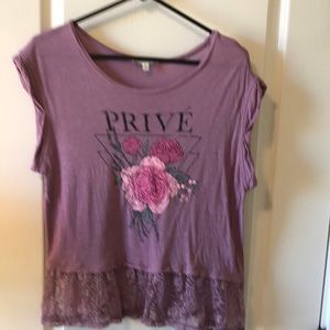 lavender flower top with lace flounce at bottom